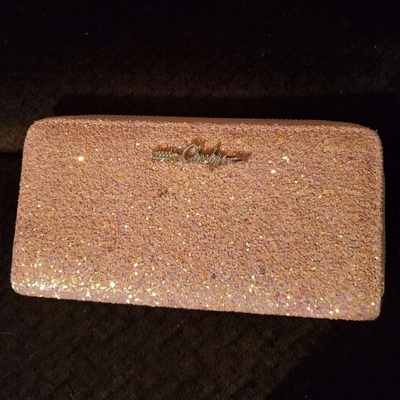 Purses wallets and duffle bags - Picture 7 of 16